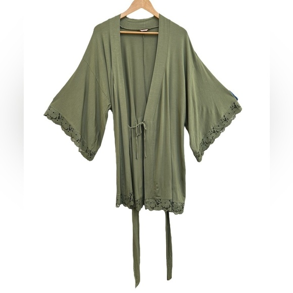 Eberjey Naya Tencel Modal Lace Robe in Olive Green, Size Medium - Picture 6 of 14